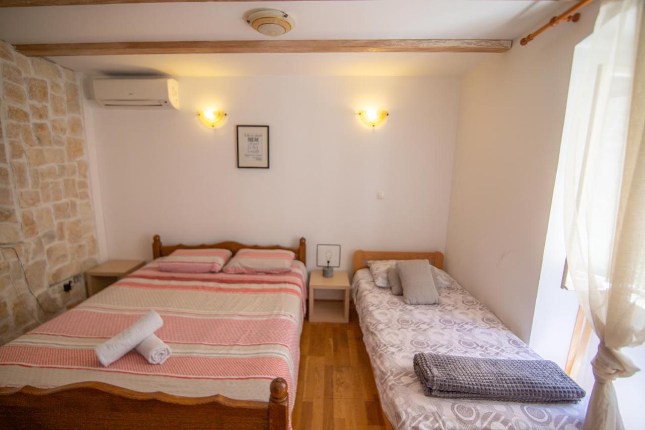 Apartments Loriana 시베니크 외부 사진