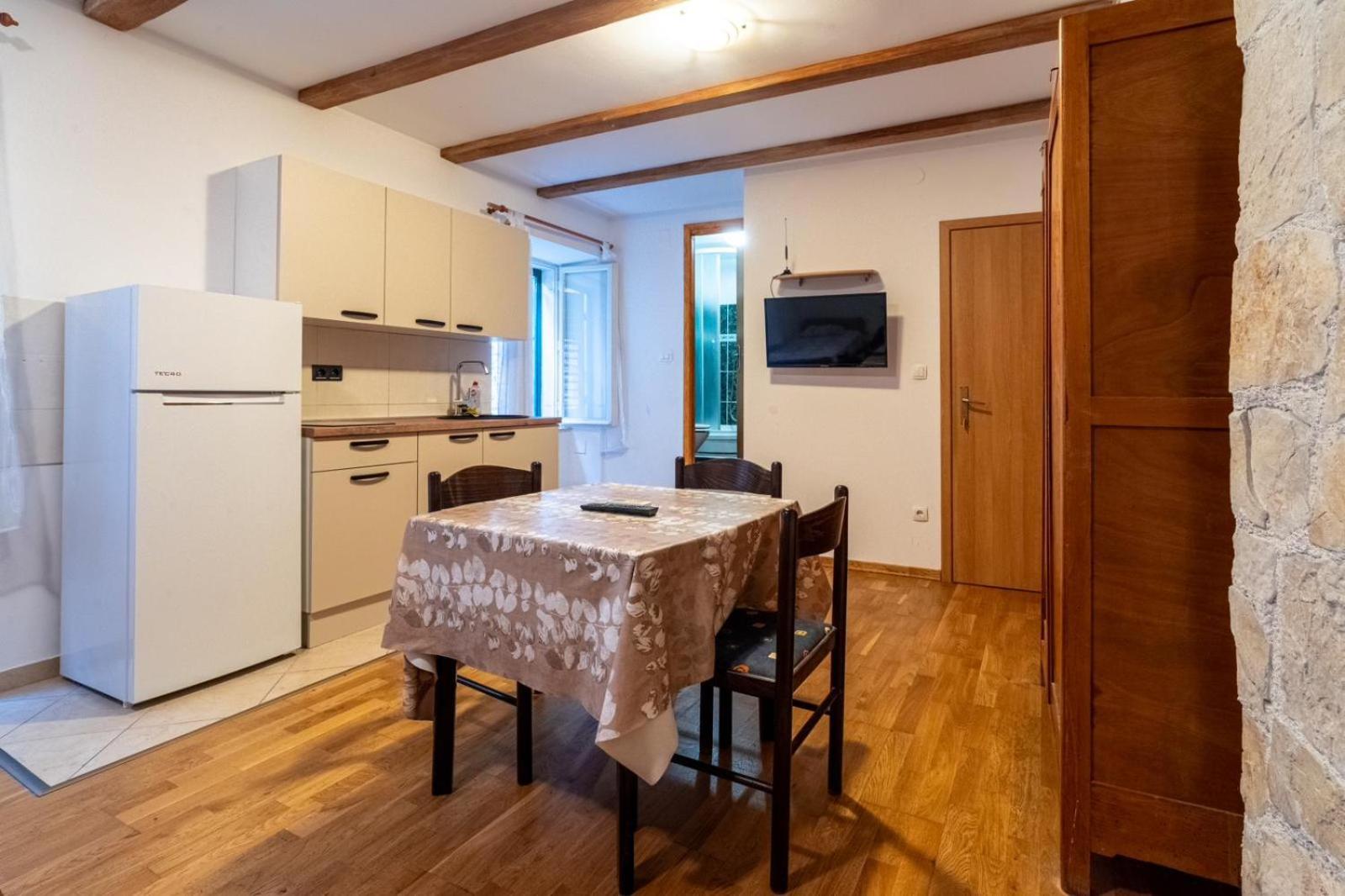 Apartments Loriana 시베니크 외부 사진